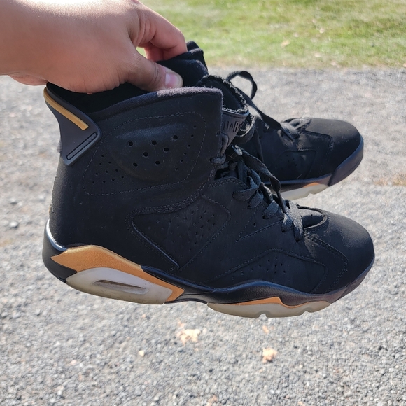 Nike Other - Nike Jordan 6 Retro Defining Moments 2020 Men's Size 10